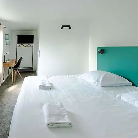 Les Chevaliers Des Balances Hotel *